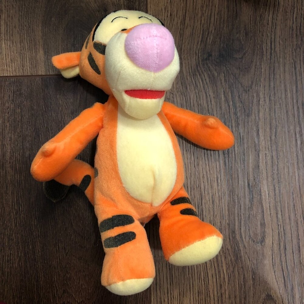 Disney Winnie the Pooh Tigger Cute Soft Beanbag Plush Plushie 9in